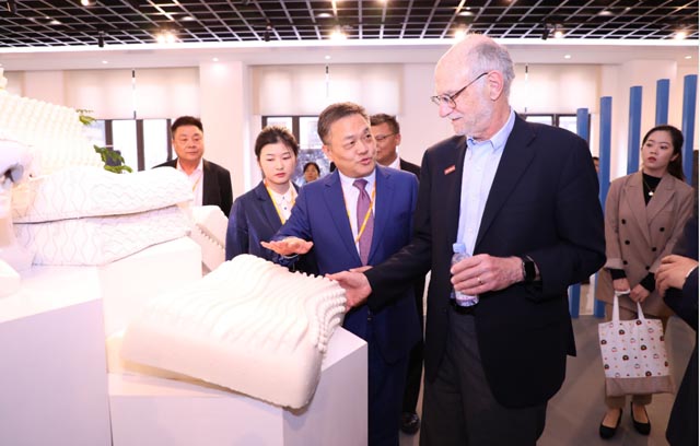 邁克爾 · 羅斯巴殊教授 邁克爾 · 羅斯巴殊教授
